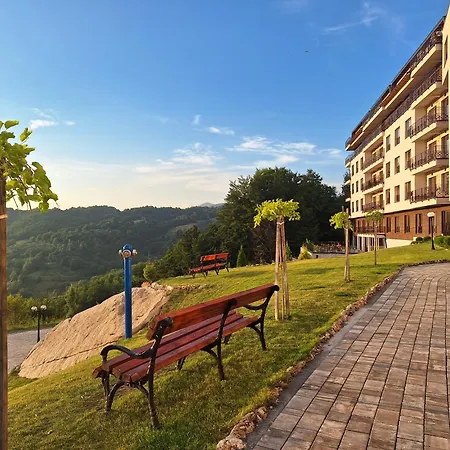 Vistanova Milmari S33