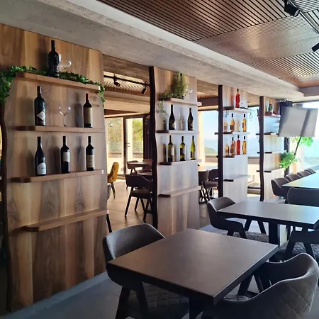 Vistanova Milmari S33