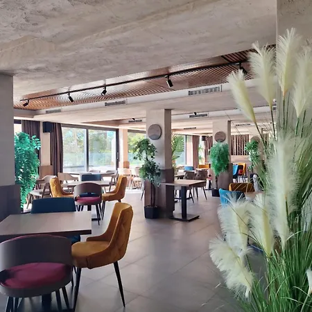 Vistanova Milmari S33