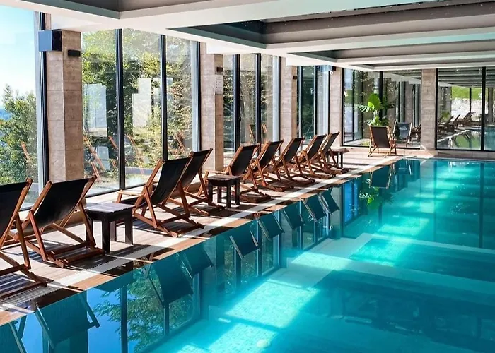 Vistanova Milmari S33 *